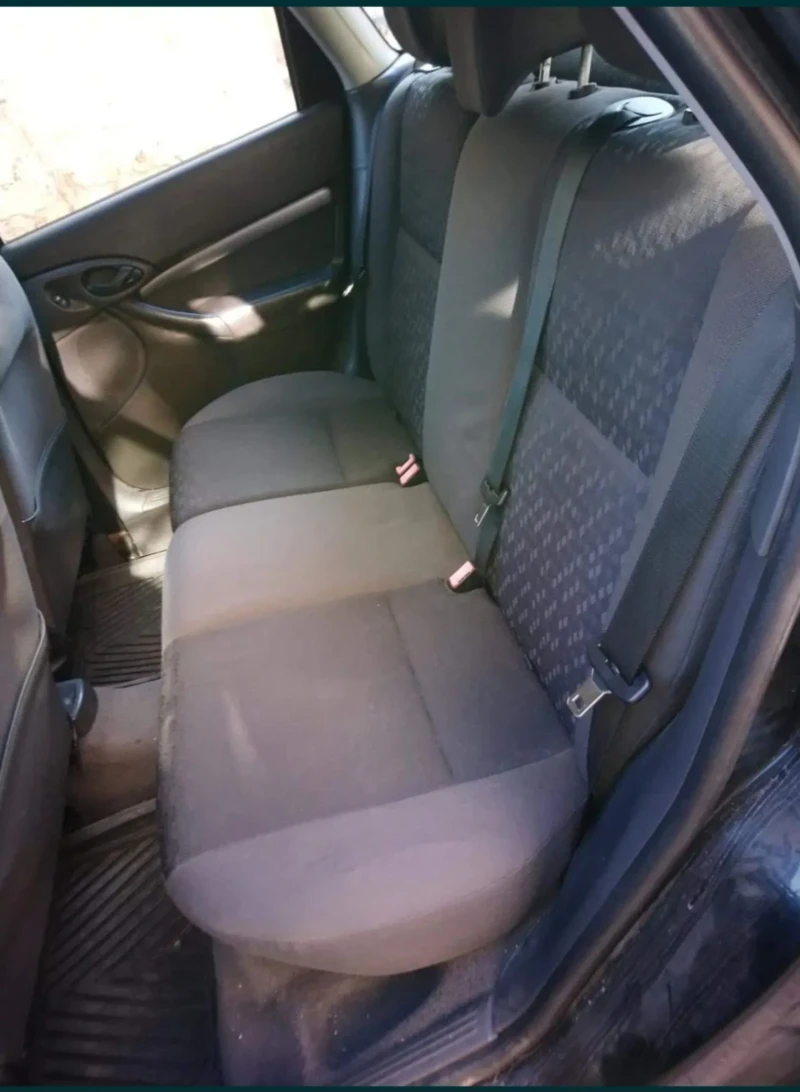 Ford Focus 1.8, снимка 10 - Автомобили и джипове - 53252765