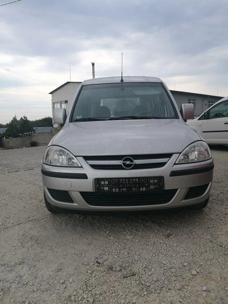 Opel Combo 1.6 метан фабричен, снимка 1 - Автомобили и джипове - 22561937