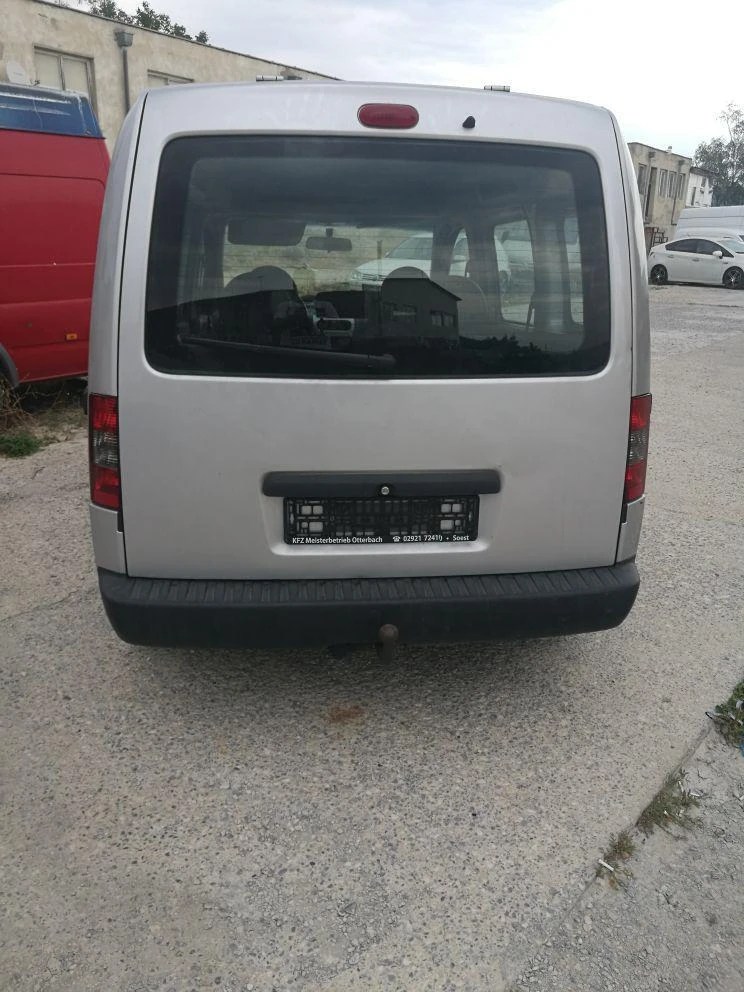 Opel Combo 1.6 метан фабричен, снимка 8 - Автомобили и джипове - 22561937