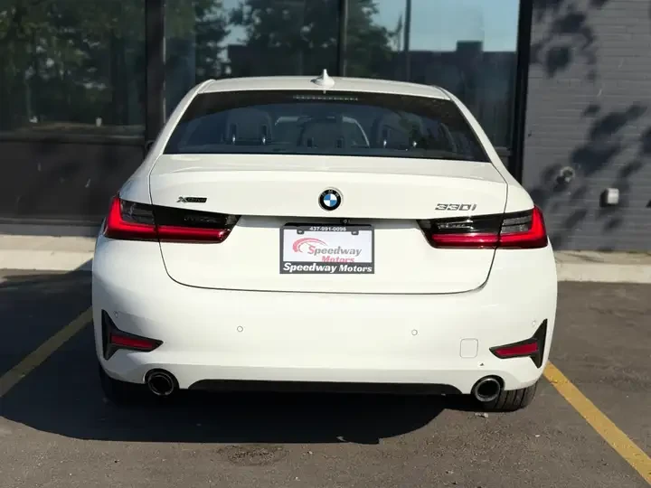 BMW 330 xDrive Premium Package/ LEATHER/ ALLOYS, снимка 5 - Автомобили и джипове - 54998131