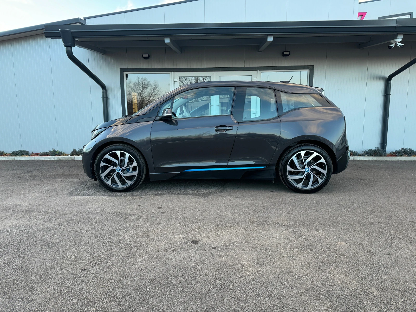 BMW i3 60Ah - изображение 2