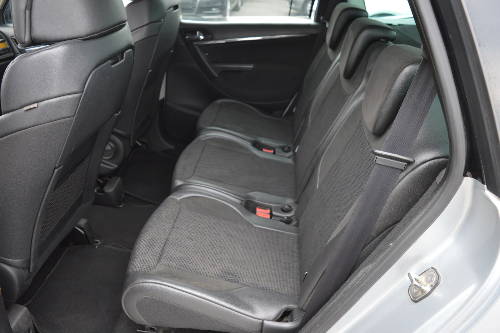 Citroen C4 Picasso 2.0HDI-FULL EKSTRI | Mobile.bg — изображение 11