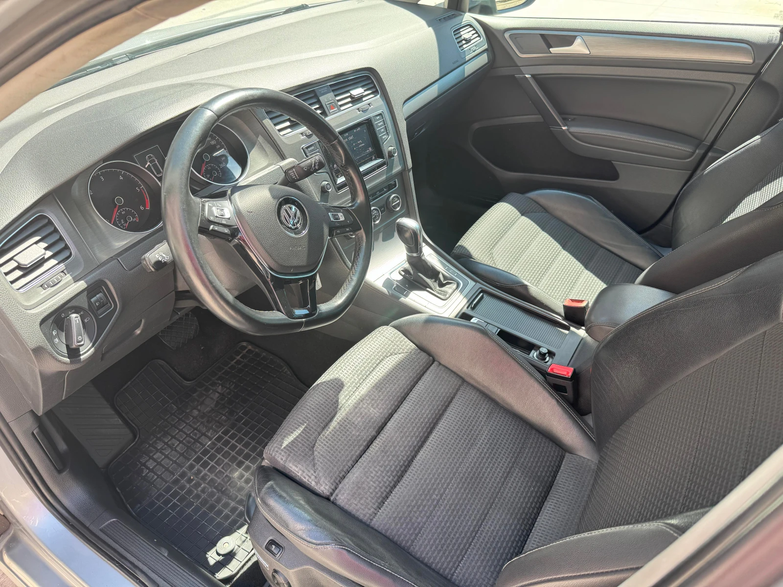 VW Golf MK7 DSG7 1.6 TDI 105HP - изображение 9