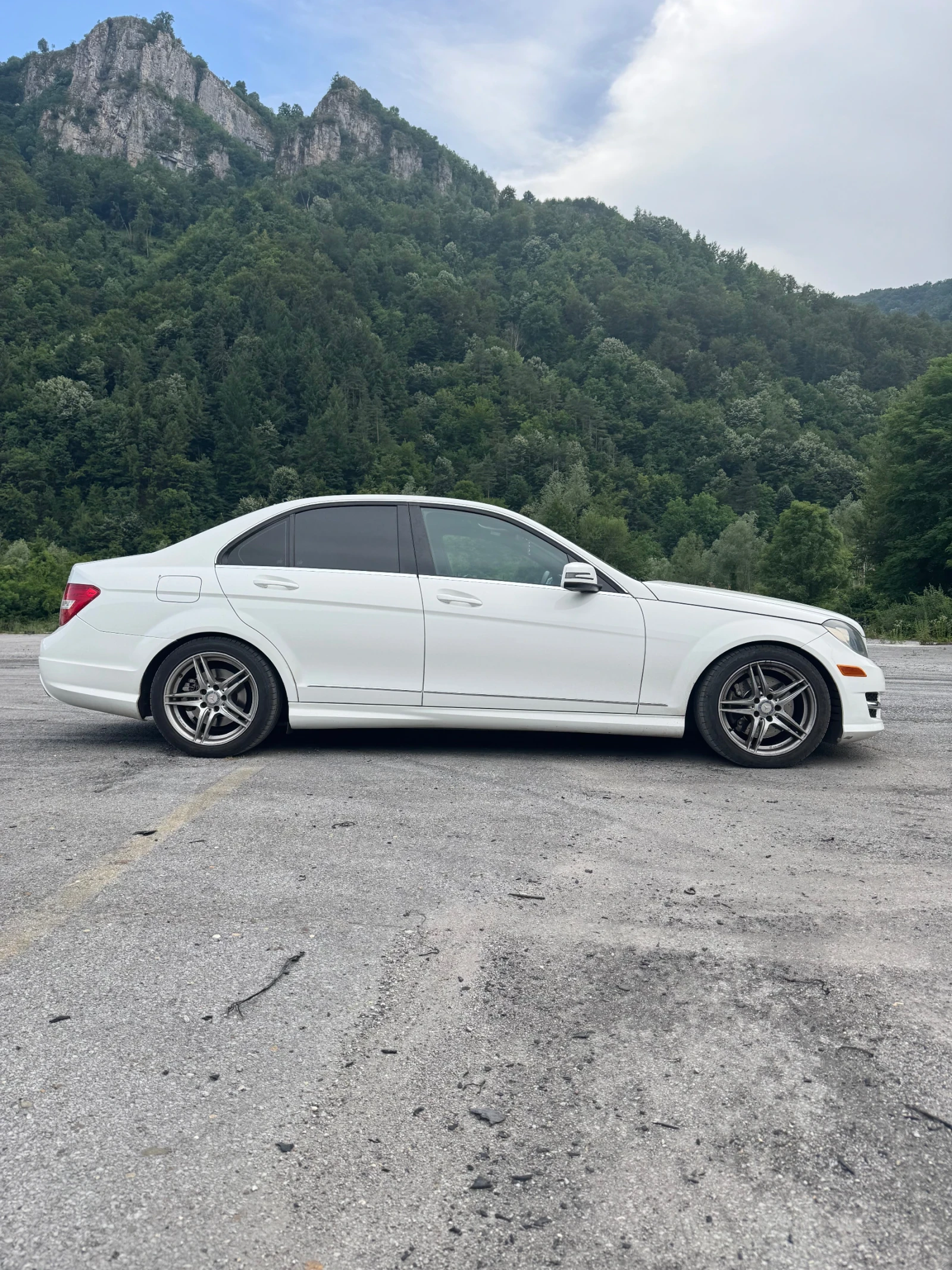 Mercedes-Benz C 300 4-Matic - изображение 2