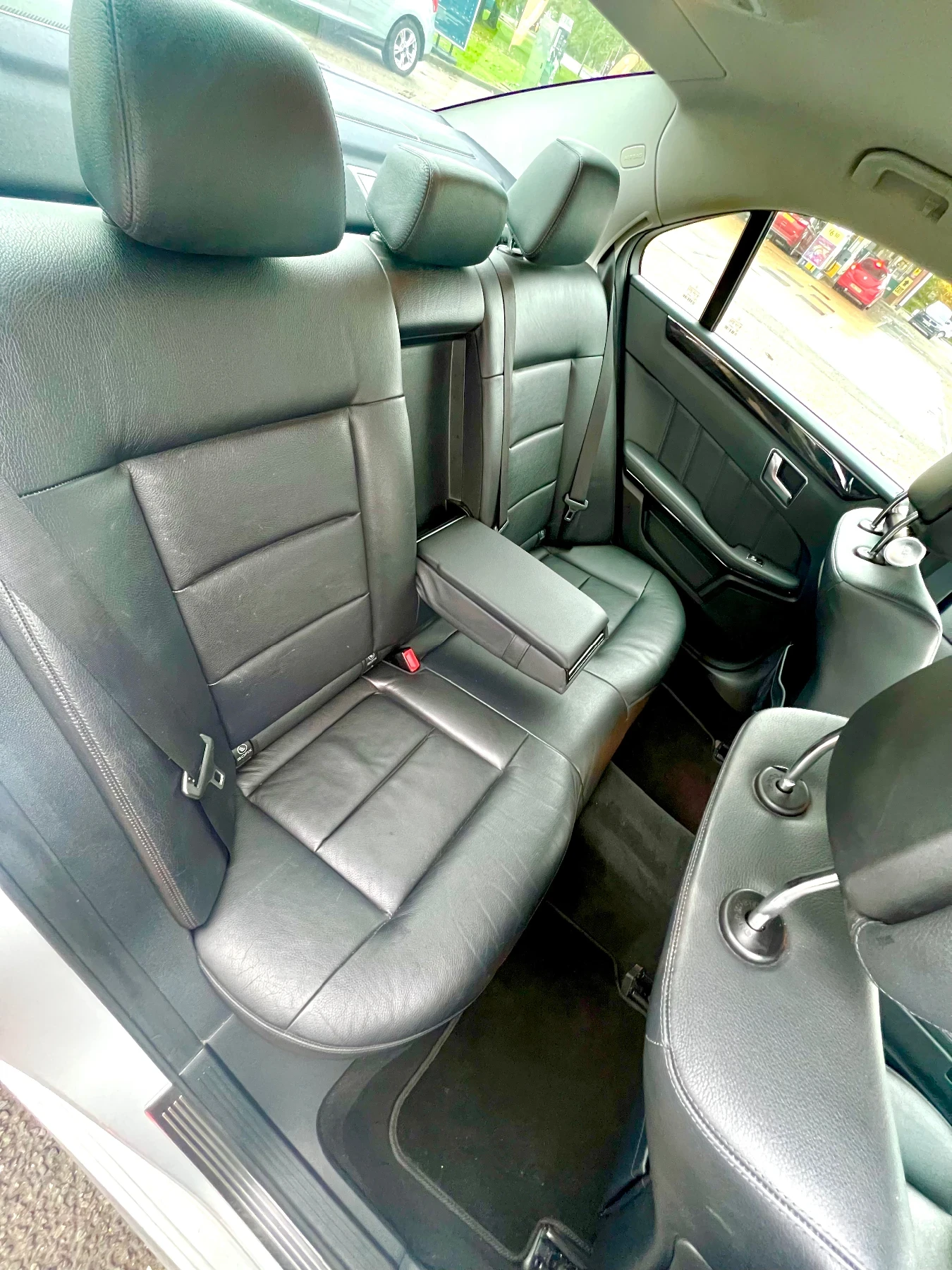 Mercedes-Benz E 220 BlueEFFICIENCY - изображение 8