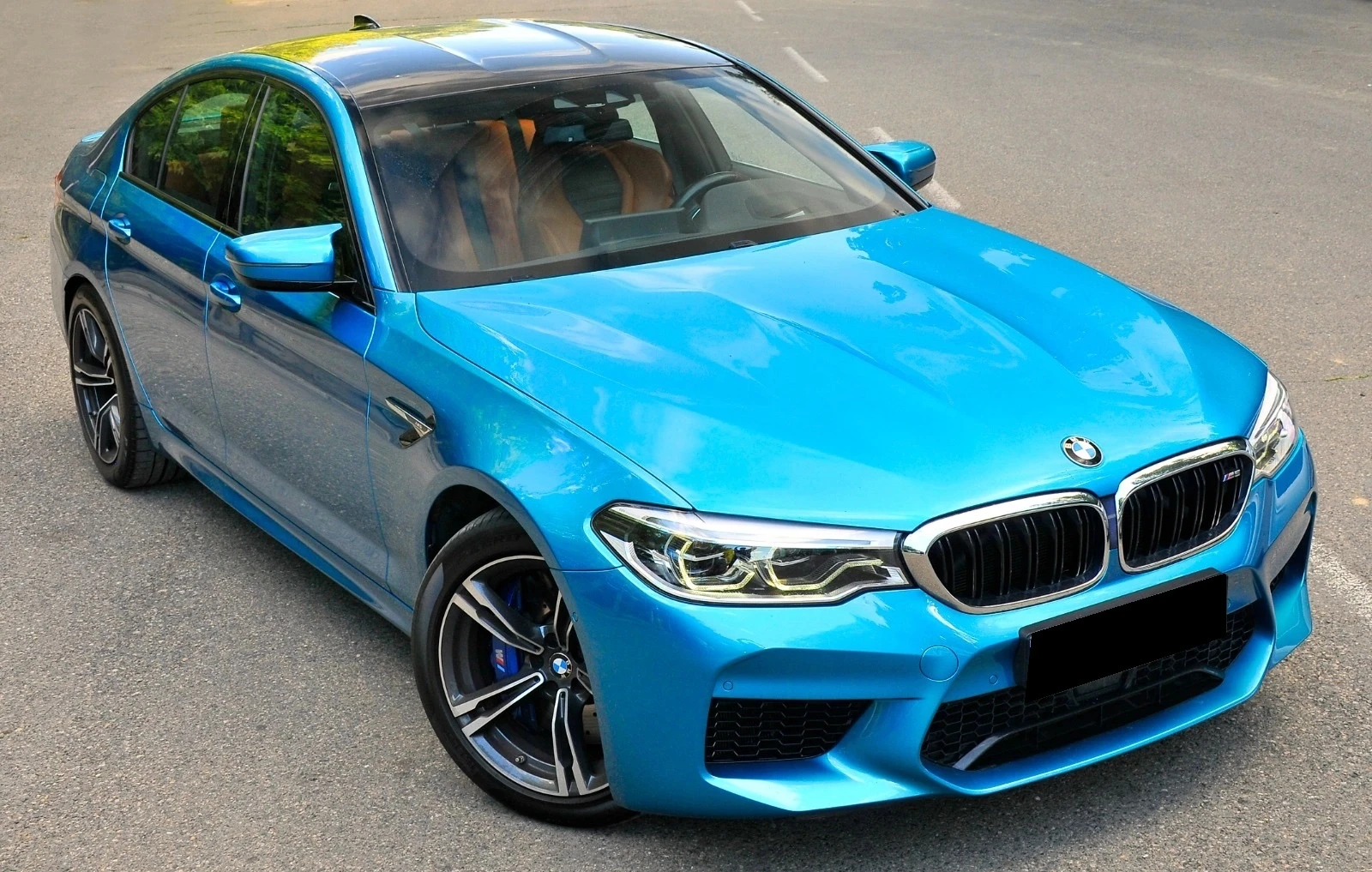 BMW M5 4.4 xDrive - изображение 2