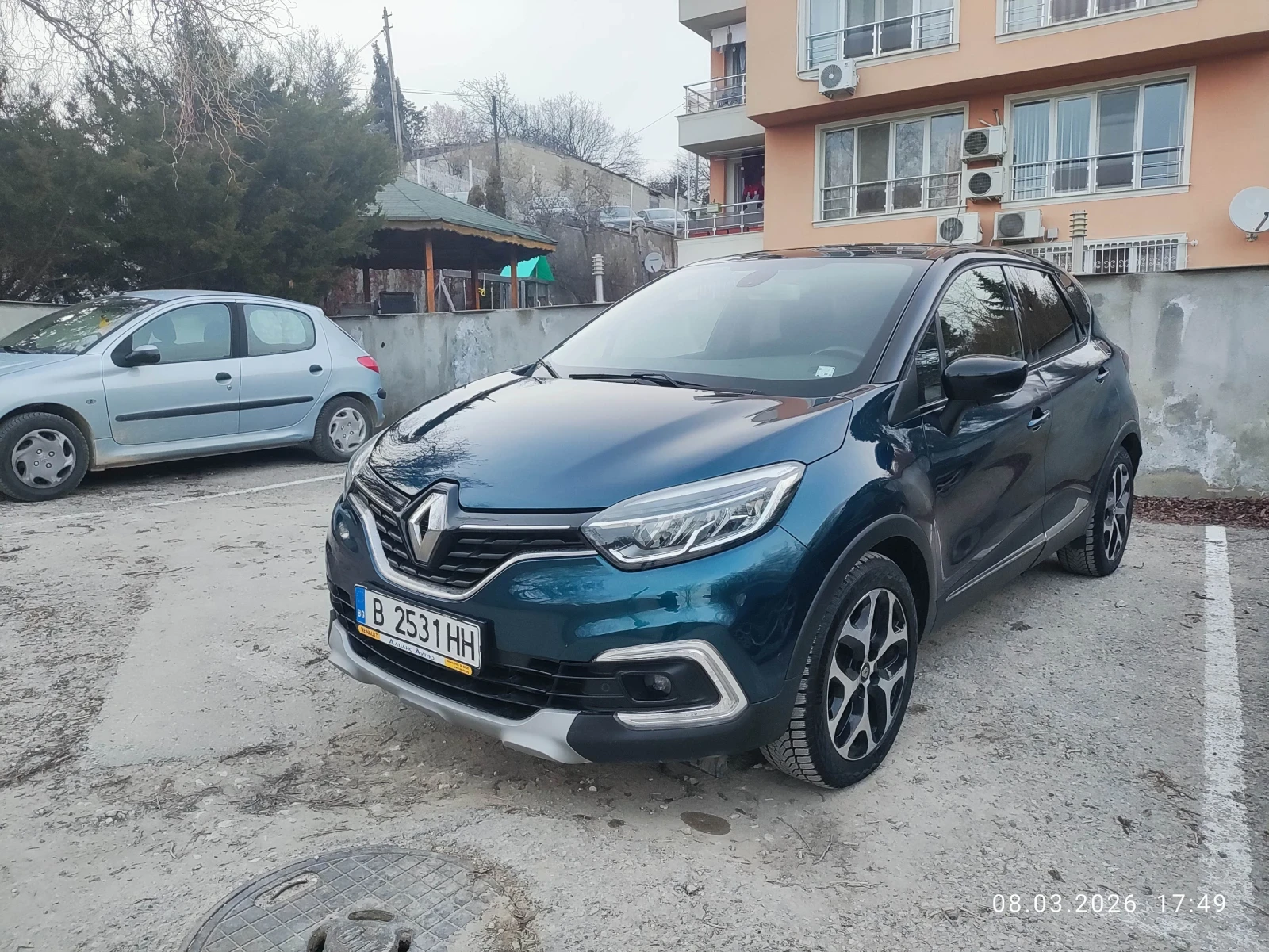 Renault Captur 1.4D, снимка 6 - Автомобили и джипове - 53828265