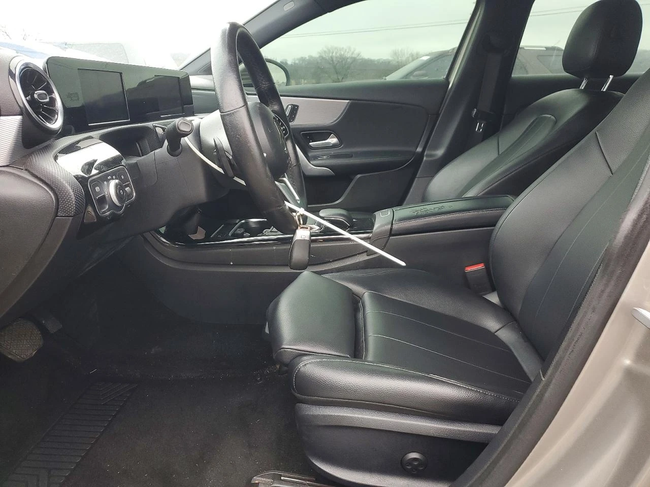 Mercedes-Benz A 220, снимка 6 - Автомобили и джипове - 53974355