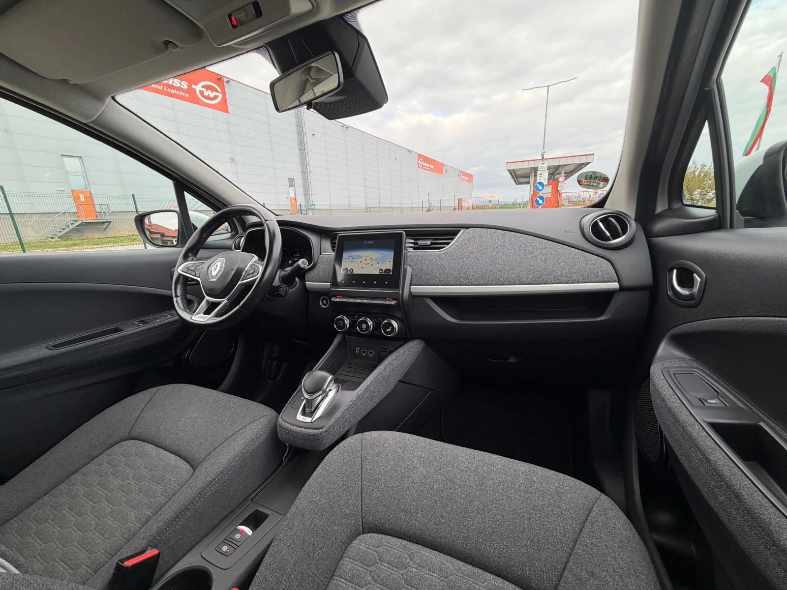Renault Zoe Z.E.50 Germany , снимка 13 - Автомобили и джипове - 54385546