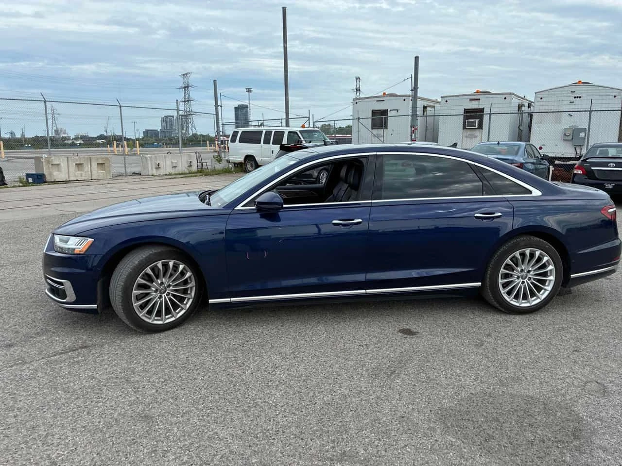Audi A8 * 55 TFSI quattro * CARFAX * БЕЗ ПЪРВОНАЧАЛНА ВНОС, снимка 2 - Автомобили и джипове - 55129798
