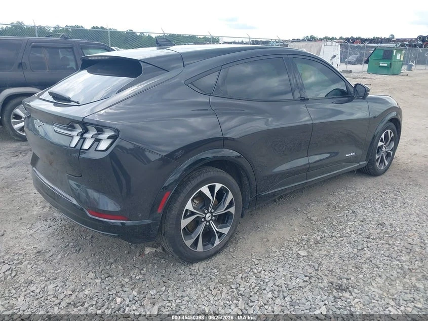 Ford Mustang Mach-E Premium, снимка 4 - Автомобили и джипове - 55469217