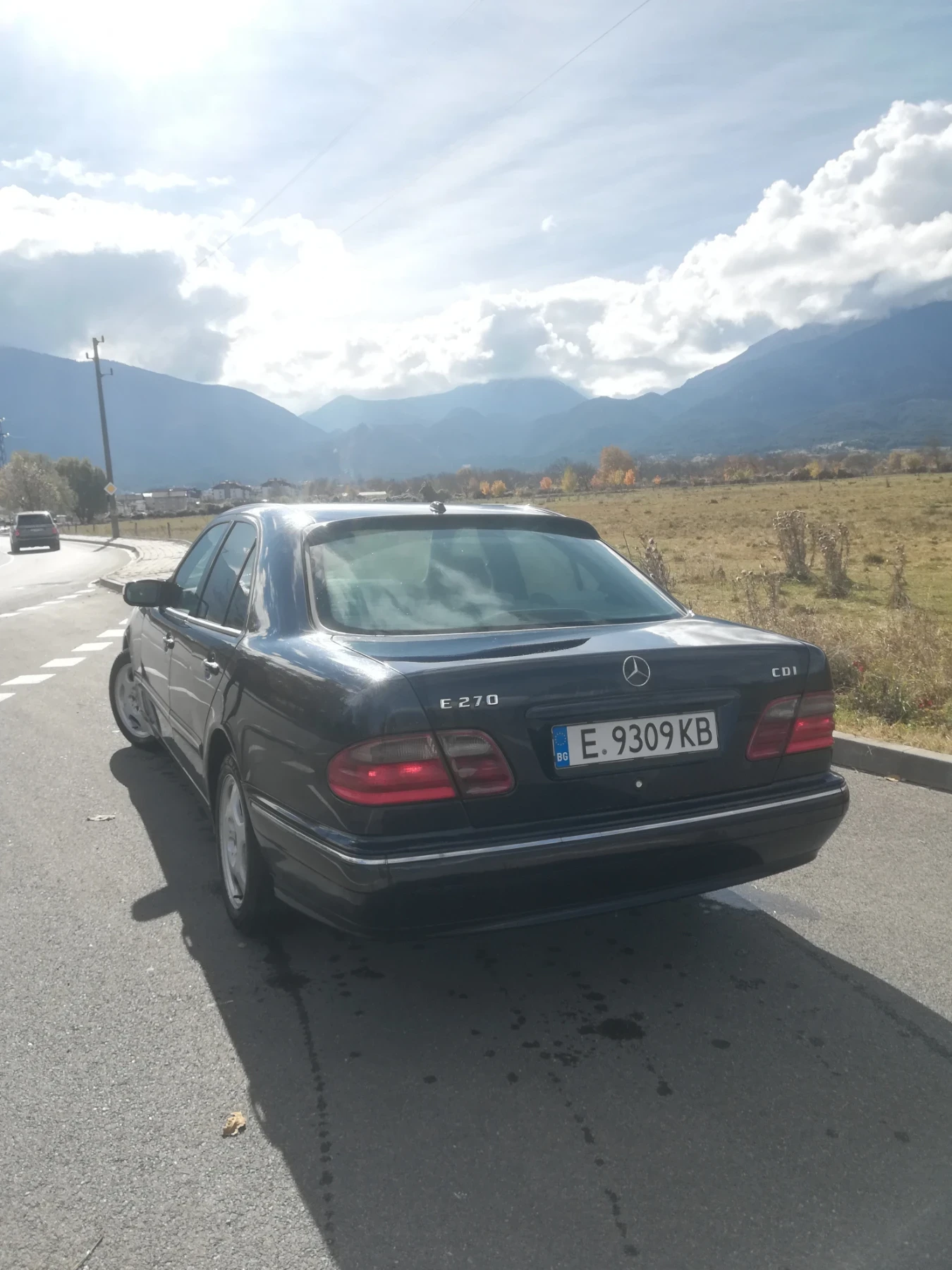 Mercedes-Benz E 270 CDI, снимка 3 - Автомобили и джипове - 56730123