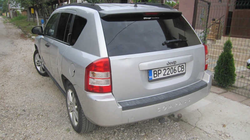 Jeep Compass 2.4/4* 4/gas, снимка 6 - Автомобили и джипове - 47436670