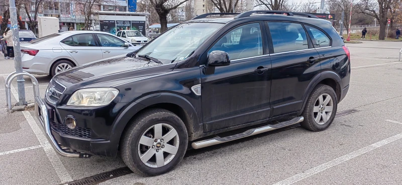 Chevrolet Captiva 2.4SL, снимка 1 - Автомобили и джипове - 48832360