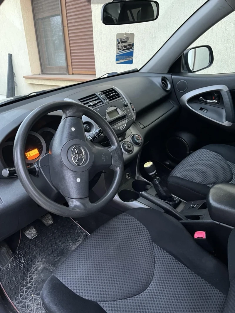 Toyota Rav4, снимка 4 - Автомобили и джипове - 49471376