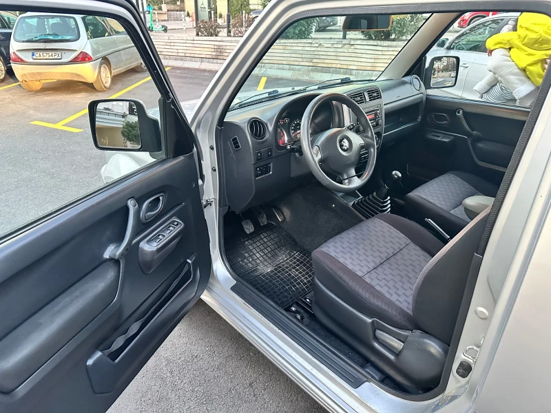 Suzuki Jimny 1.3 DOHC 4x4, снимка 6 - Автомобили и джипове - 50257570