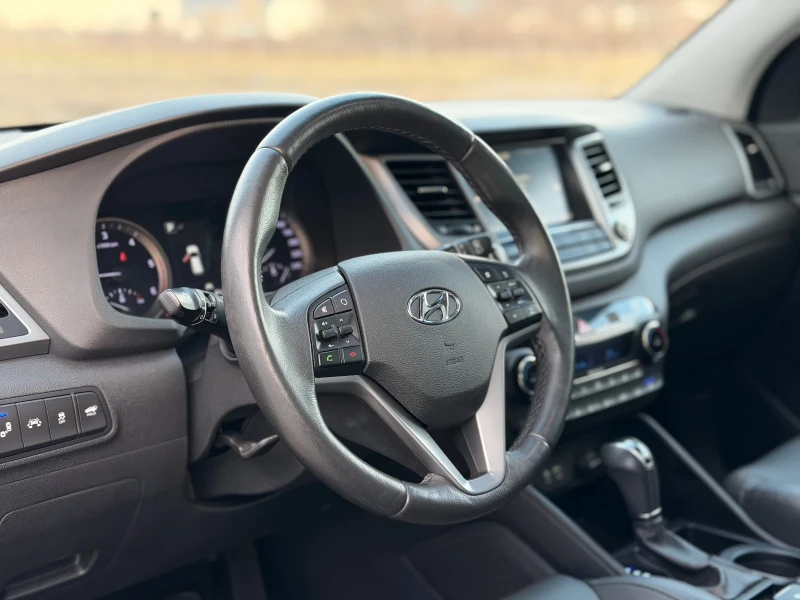 Hyundai Tucson 2.0 CRDi 4x4/ Premium/ Всички екстри/ История, снимка 9 - Автомобили и джипове - 53048437