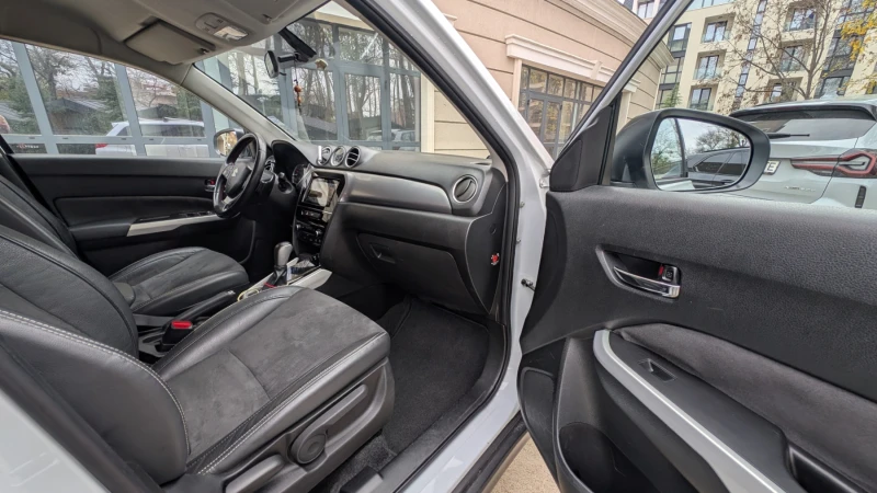 Suzuki Vitara 1.6 БЕНЗИН - АВТОМАТ, снимка 7 - Автомобили и джипове - 53189475
