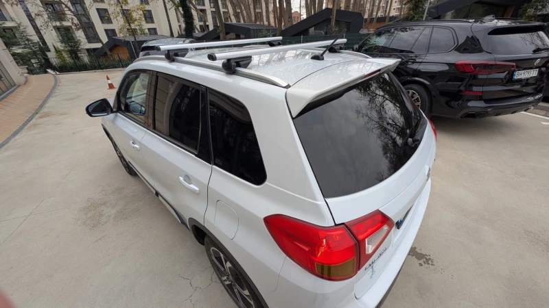 Suzuki Vitara 1.6 БЕНЗИН - АВТОМАТ, снимка 3 - Автомобили и джипове - 53189475