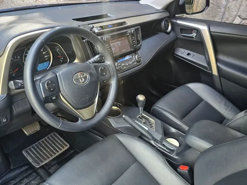 Toyota Rav4 2.5 2Wd 4Th Generation, снимка 7 - Автомобили и джипове - 56354199