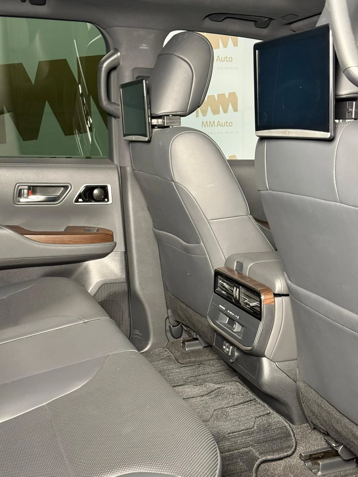 Toyota Land cruiser 300 * 10 speed shift | Mobile.bg   11