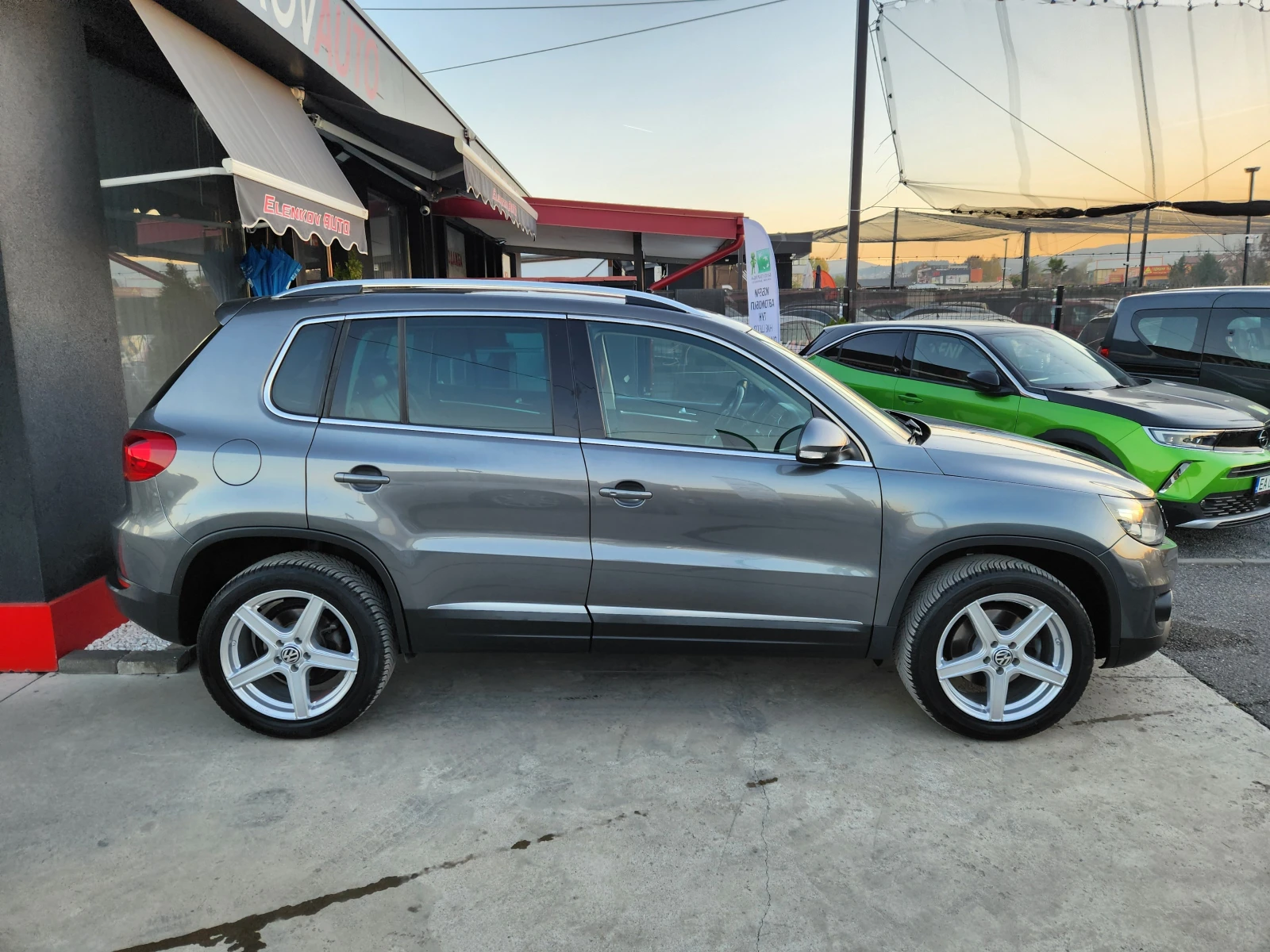 VW Tiguan 2.0TSI-211к.с EURO 5-4x4-АВТОМАТИК-ШВЕЙЦАРИЯ - изображение 5