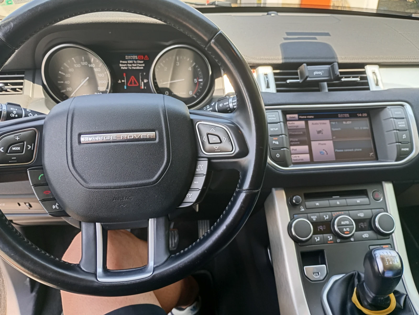 Land Rover Range Rover Evoque 2.2d 1ви собственик! - изображение 8