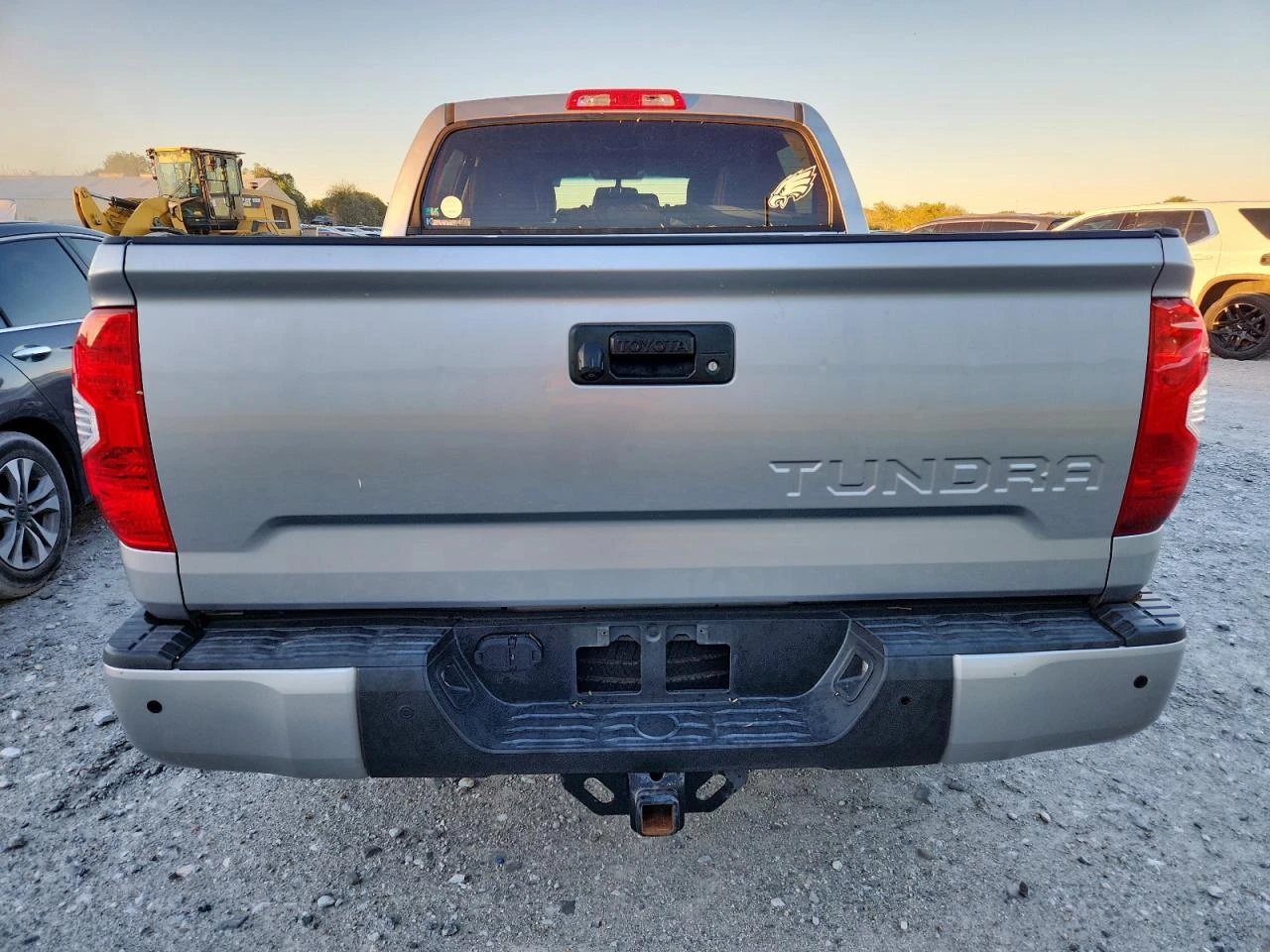 Toyota Tundra CREWMAX 1794 - изображение 3