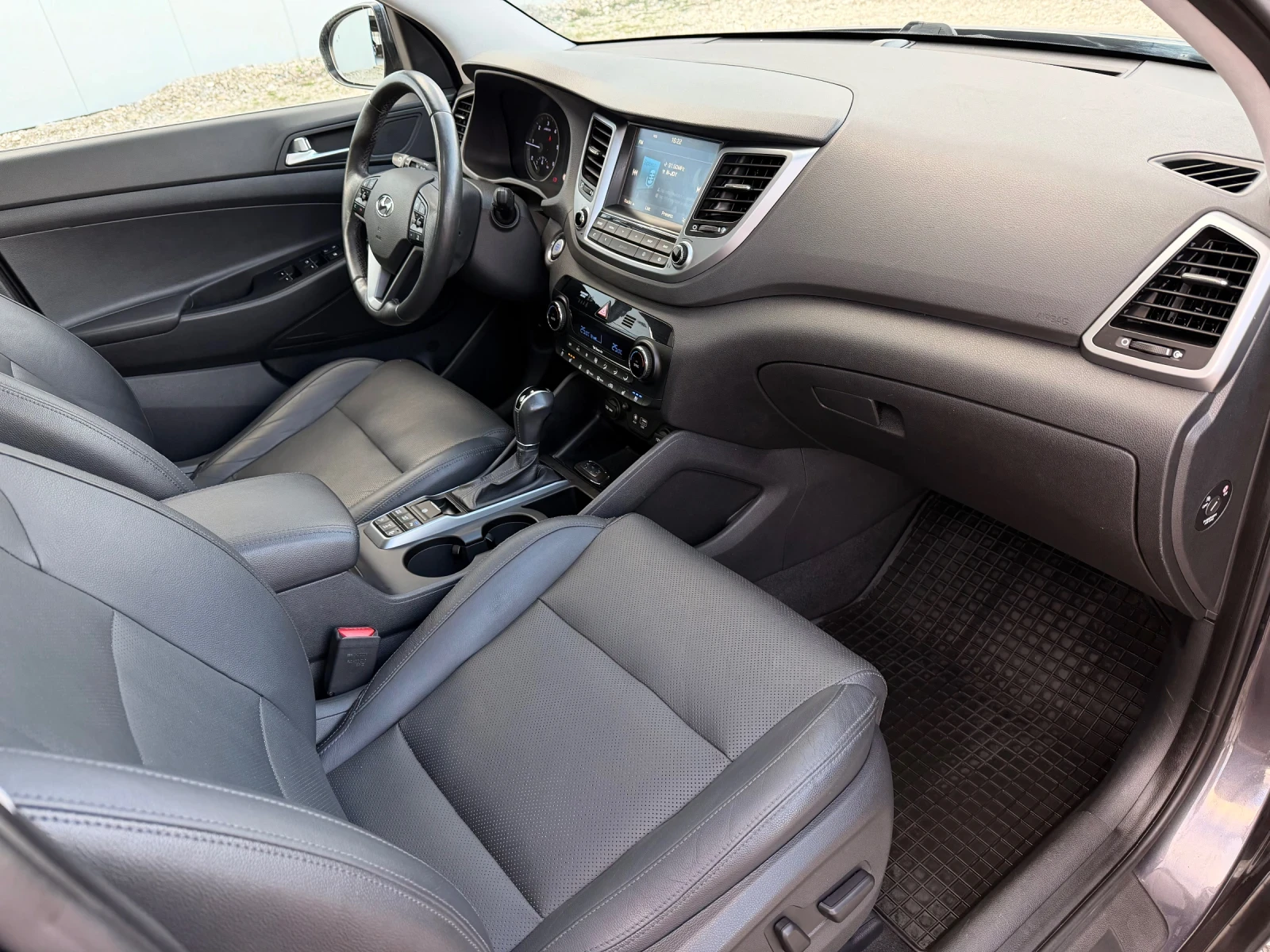 Hyundai Tucson 2.0 CRDi 4x4/ Premium/ ������ ������/ ������� | Mobile.bg � ����������� 12