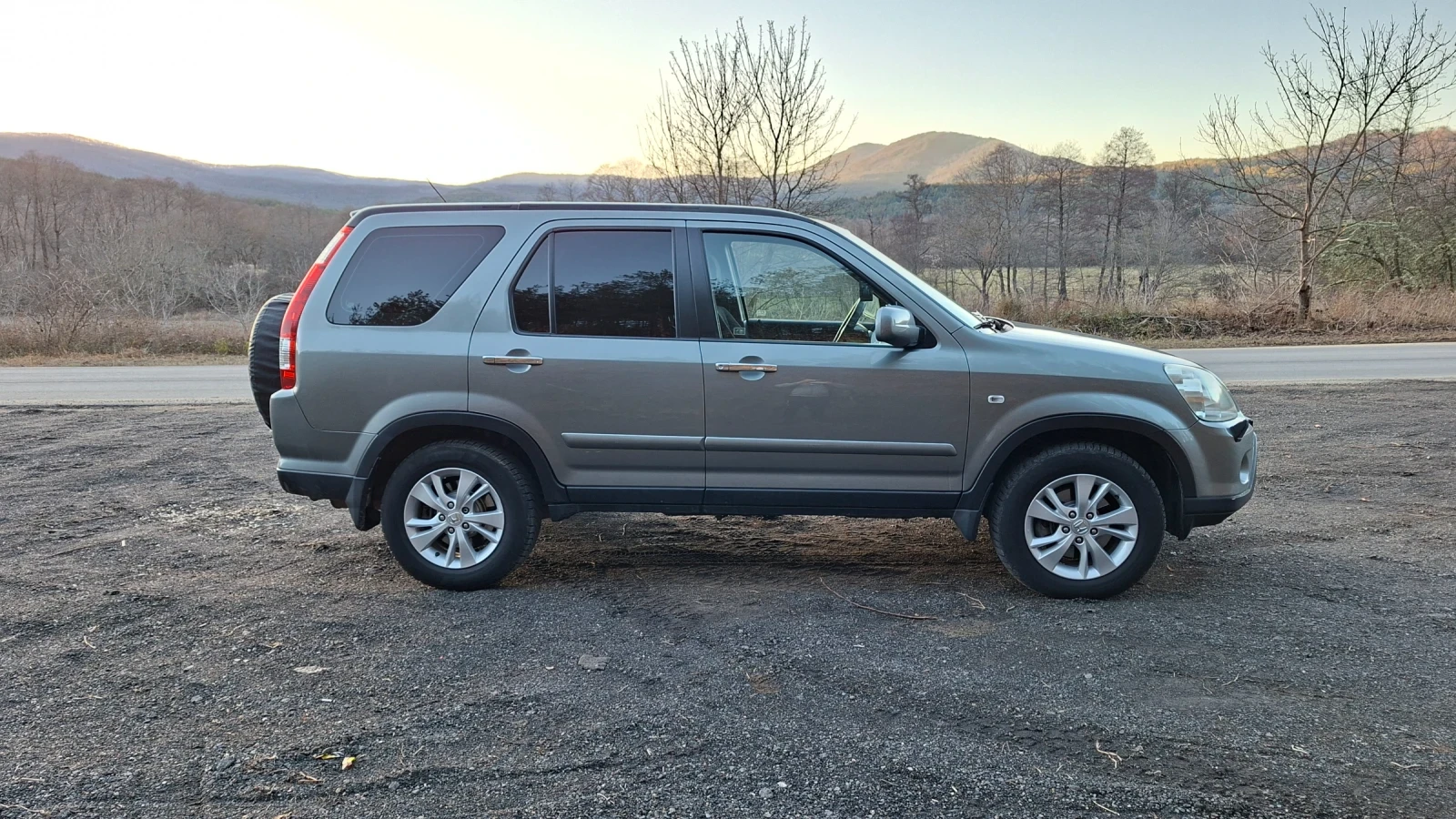 Honda Cr-v 2.2 i-CTDI, снимка 3 - Автомобили и джипове - 53880625