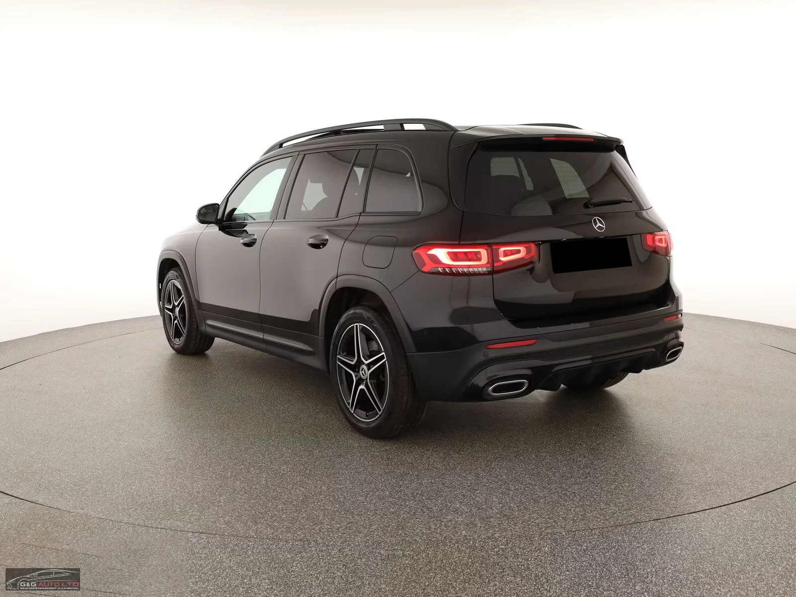 Mercedes-Benz GLB 200 AMG/150HP/PANO/ACC/CAM/HUD/DISTRO/328z, снимка 3 - Автомобили и джипове - 54290533