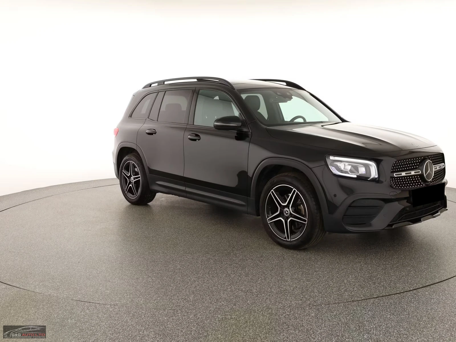 Mercedes-Benz GLB 200 AMG/150HP/PANO/ACC/CAM/HUD/DISTRO/328z, снимка 4 - Автомобили и джипове - 54290533