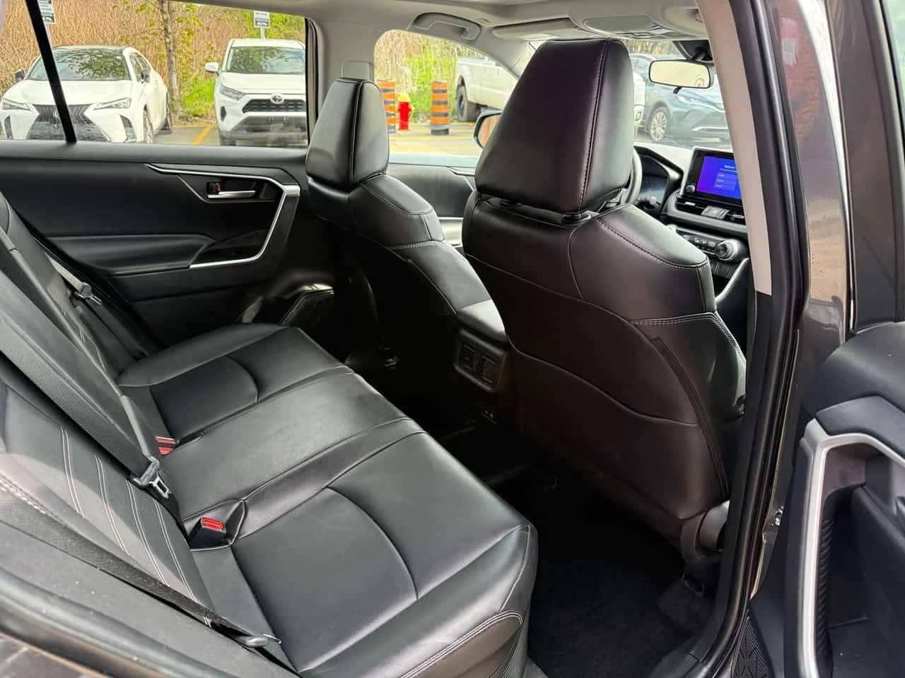 Toyota Rav4 | Hybrid XLE | ПОДГРЕВ | ДВА КЛЮЧА | , снимка 16 - Автомобили и джипове - 54652975