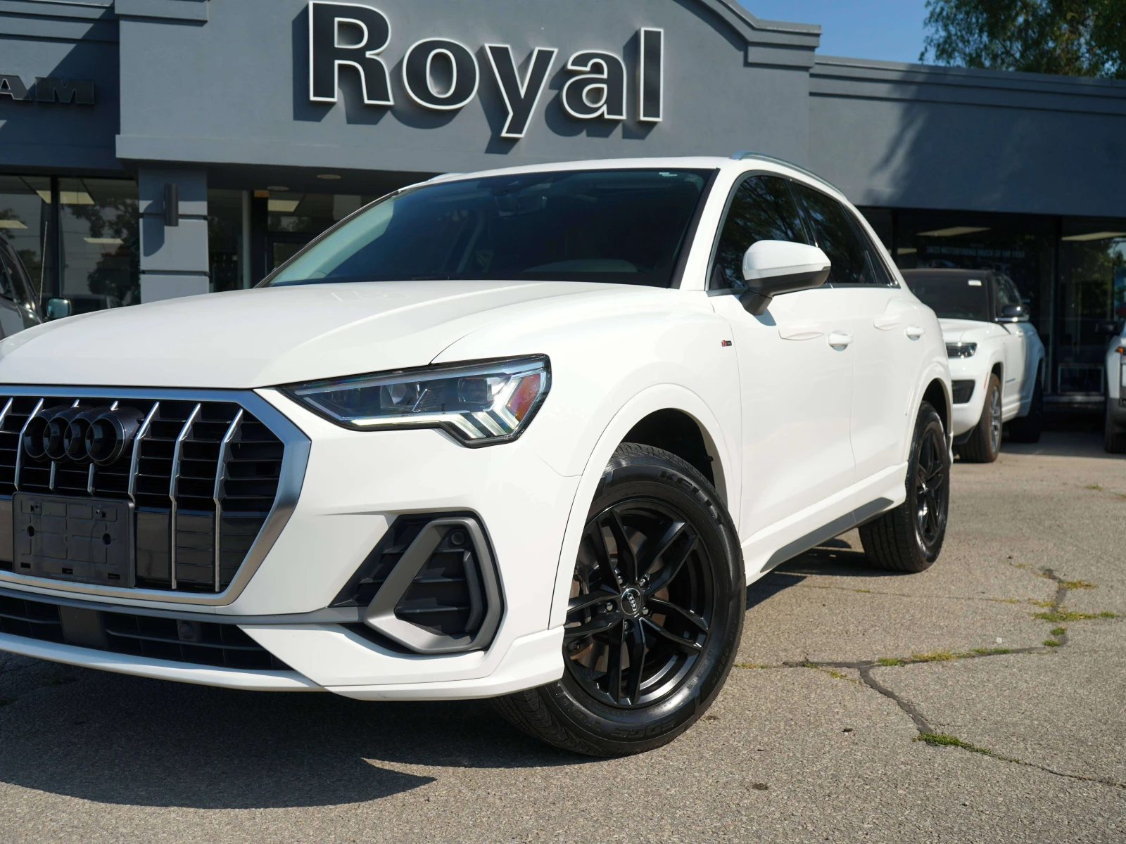 Audi Q3 ЛИЗИНГ, ЦЕНА до БГ, снимка 3 - Автомобили и джипове - 55415910
