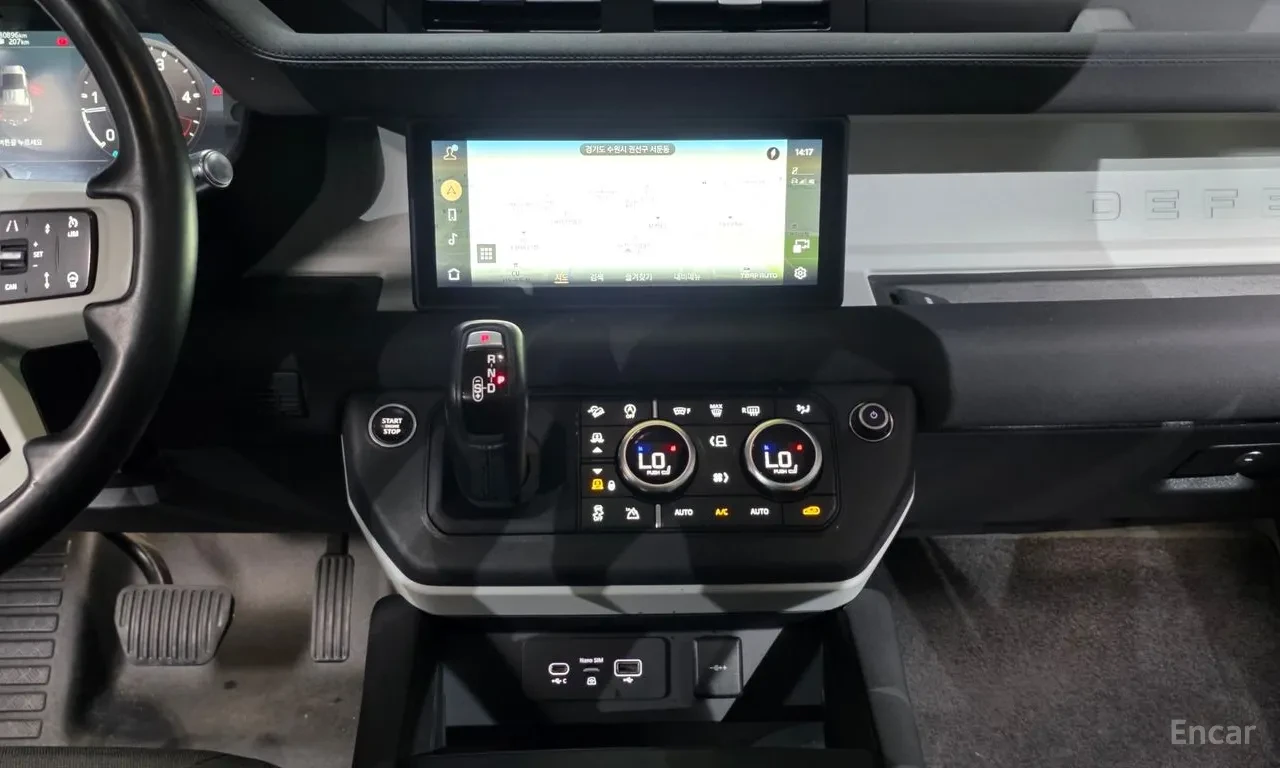 Land Rover Defender | AWD | Air Suspension | 360  Camera | ACC, снимка 7 - Автомобили и джипове - 55472251