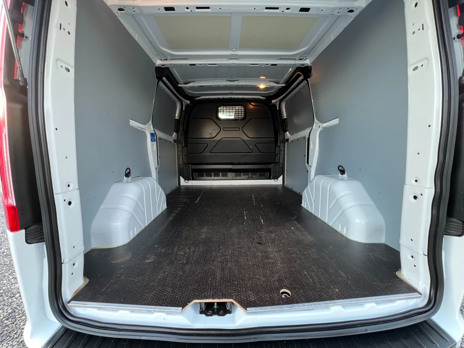 Ford Transit 2.0TDCi ��� ��������� �����/3-������/����. ������� | Mobile.bg � ����������� 10
