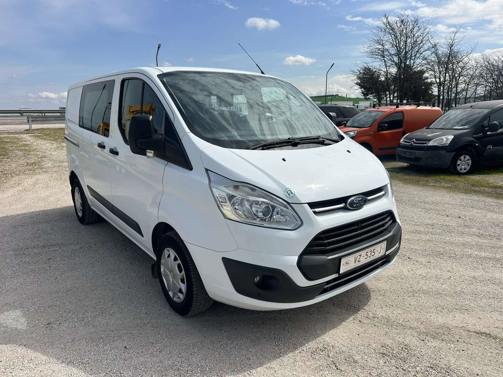 Ford Transit Custom, снимка 2 - Бусове и автобуси - 54050204