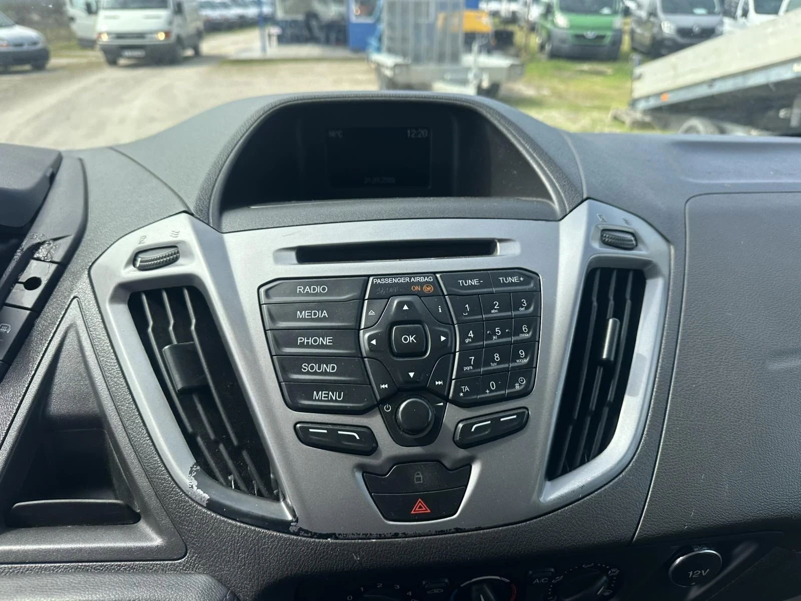 Ford Transit Custom, снимка 10 - Бусове и автобуси - 54050204