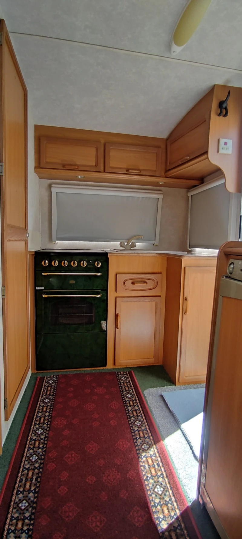 Каравана Avondale RIALTO, снимка 10 - Каравани и кемпери - 52461562