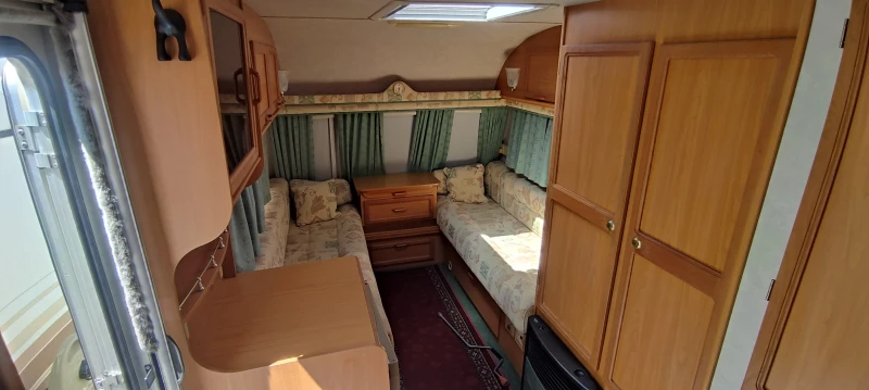 Каравана Avondale RIALTO, снимка 4 - Каравани и кемпери - 52461562