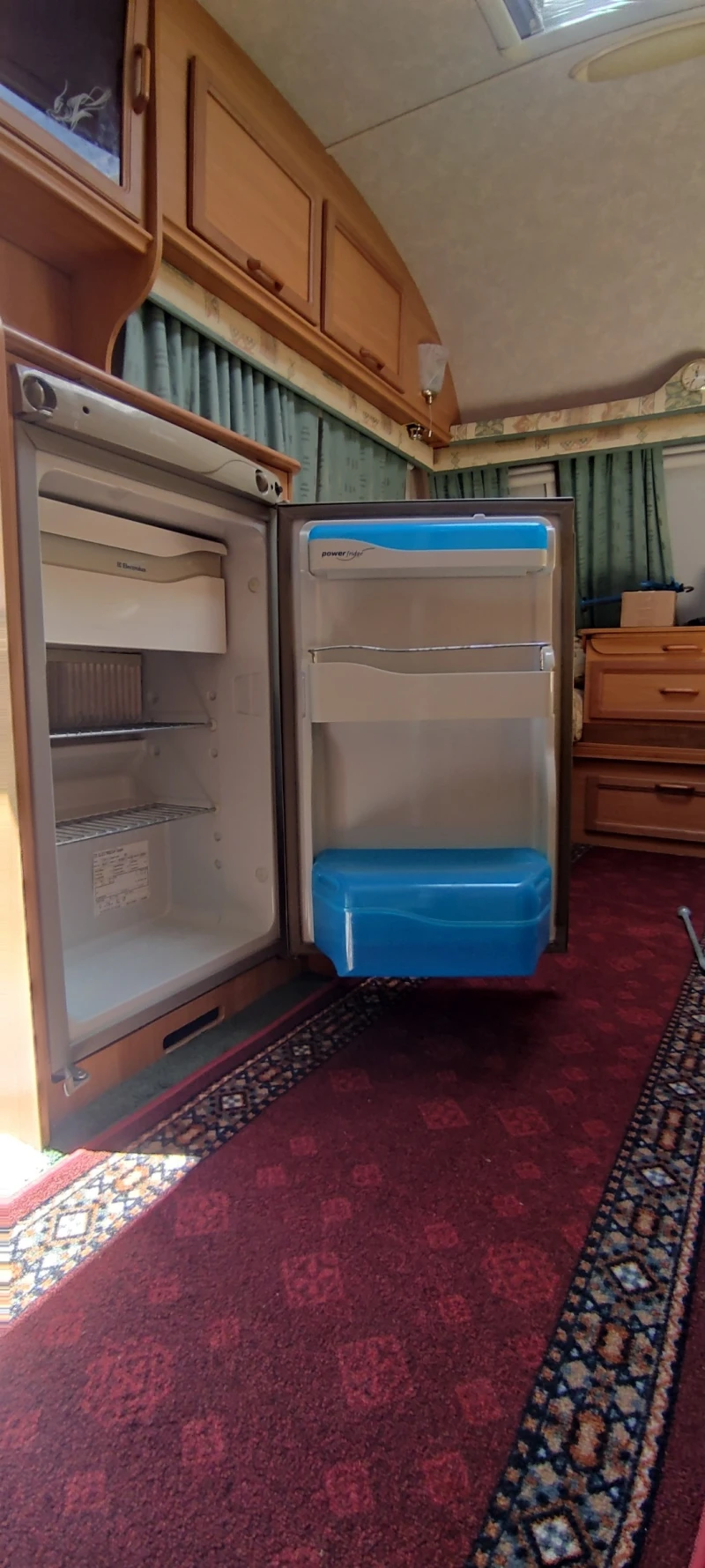 Каравана Avondale RIALTO, снимка 12 - Каравани и кемпери - 52461562