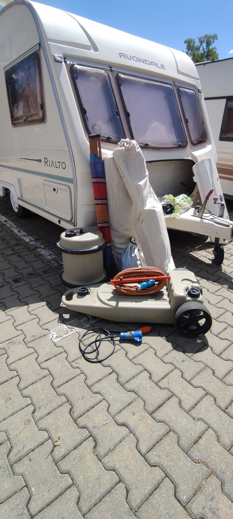 Каравана Avondale RIALTO, снимка 3 - Каравани и кемпери - 52461562