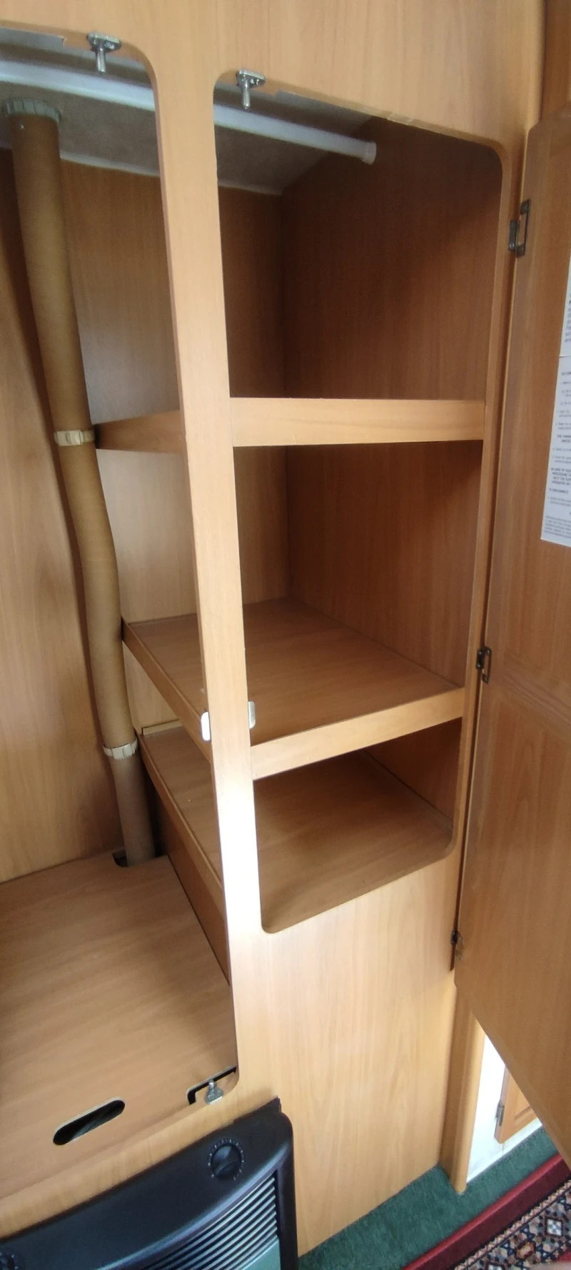 Каравана Avondale RIALTO, снимка 8 - Каравани и кемпери - 52461562