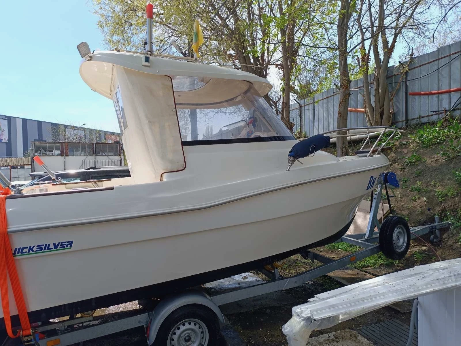 Лодка Quicksilver Flamingo 530, снимка 7 - Воден транспорт - 56337616