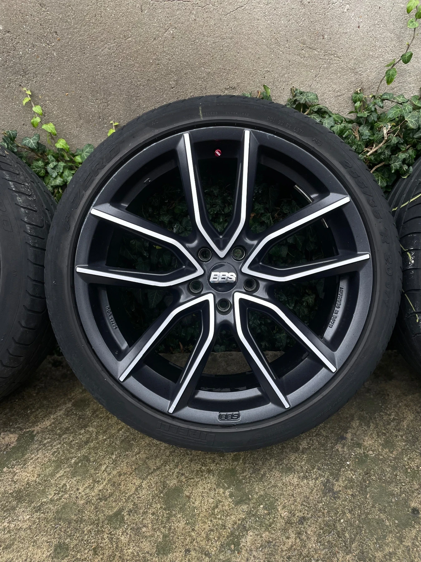    255/35R20 | Mobile.bg   1