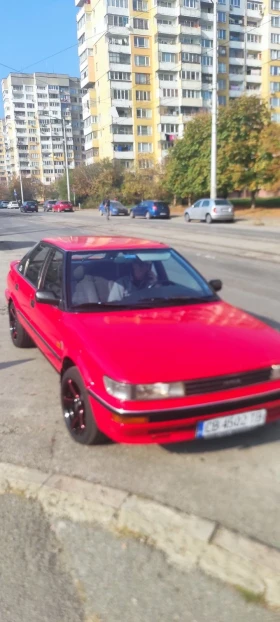 Toyota Corolla Седан, снимка 1