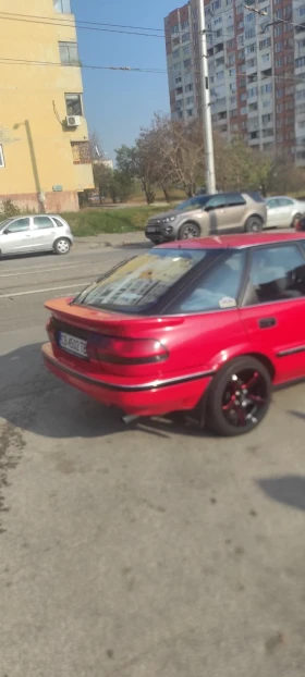 Toyota Corolla Седан, снимка 2