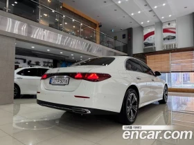 Mercedes-Benz E 200, снимка 2