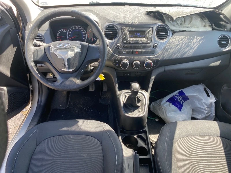 Hyundai I10 1.0i, снимка 8 - Автомобили и джипове - 41147440