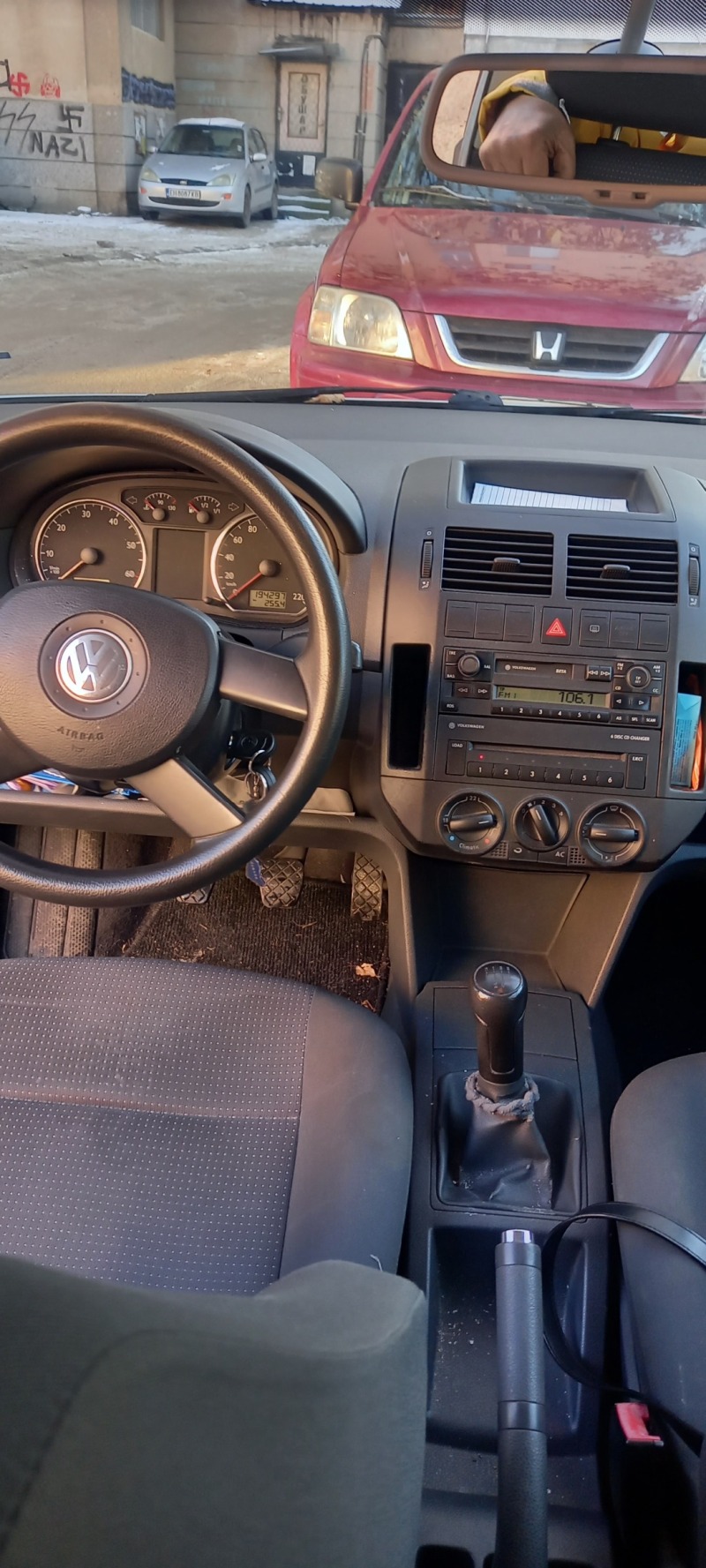 VW Polo, снимка 5 - Автомобили и джипове - 46048631